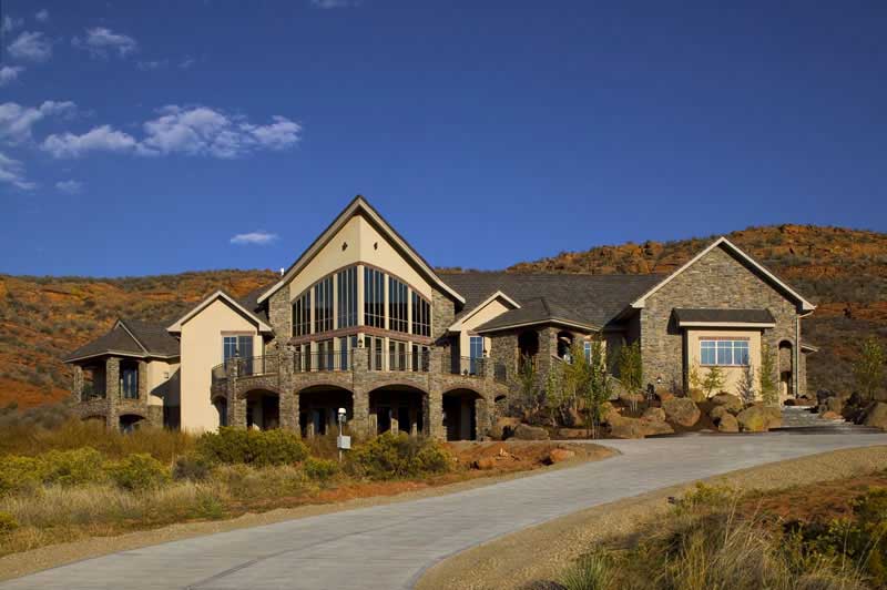 Color photo of Craftsman home plan (ThePlanCollection: House Plan #161-1021)