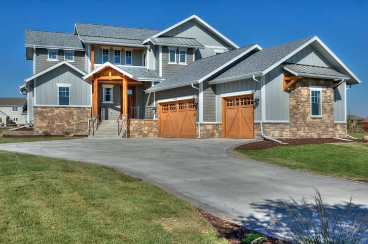 Farmhouse style home (ThePlanCollection: Plan #161-1109)