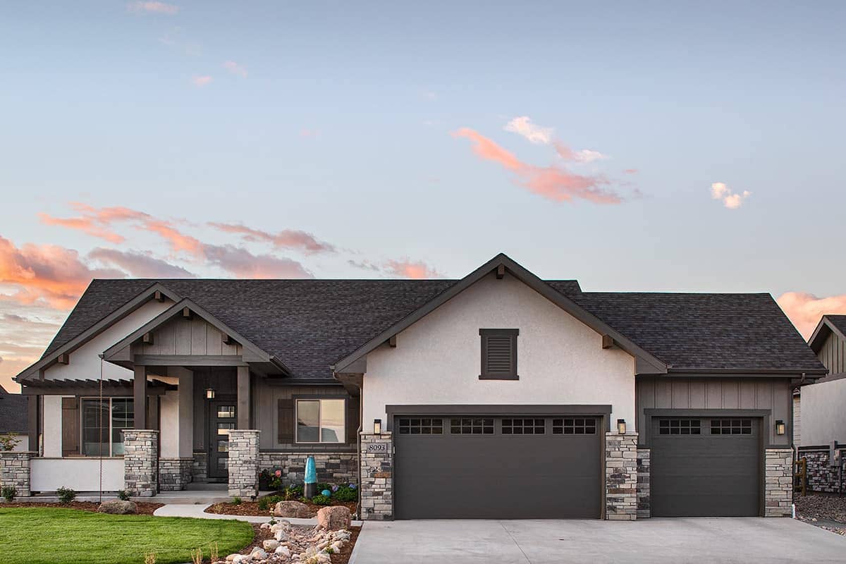 Ranch home (ThePlanCollection: Plan #161-1115)