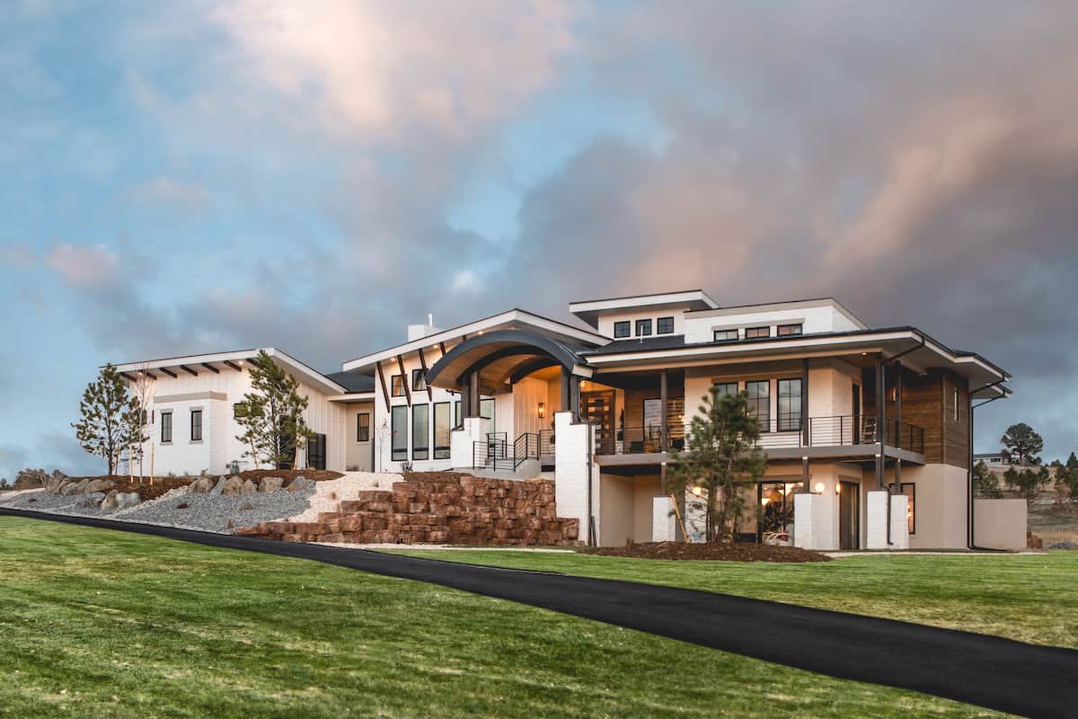 Luxury Ranch-style home (ThePlanCollection: Plan #161-1146)