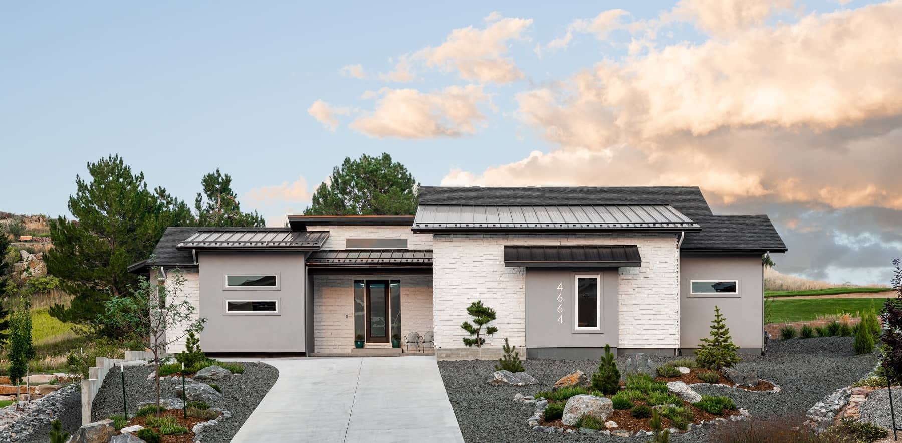 Front elevation of Ranch home (ThePlanCollection: House Plan #161-1198)