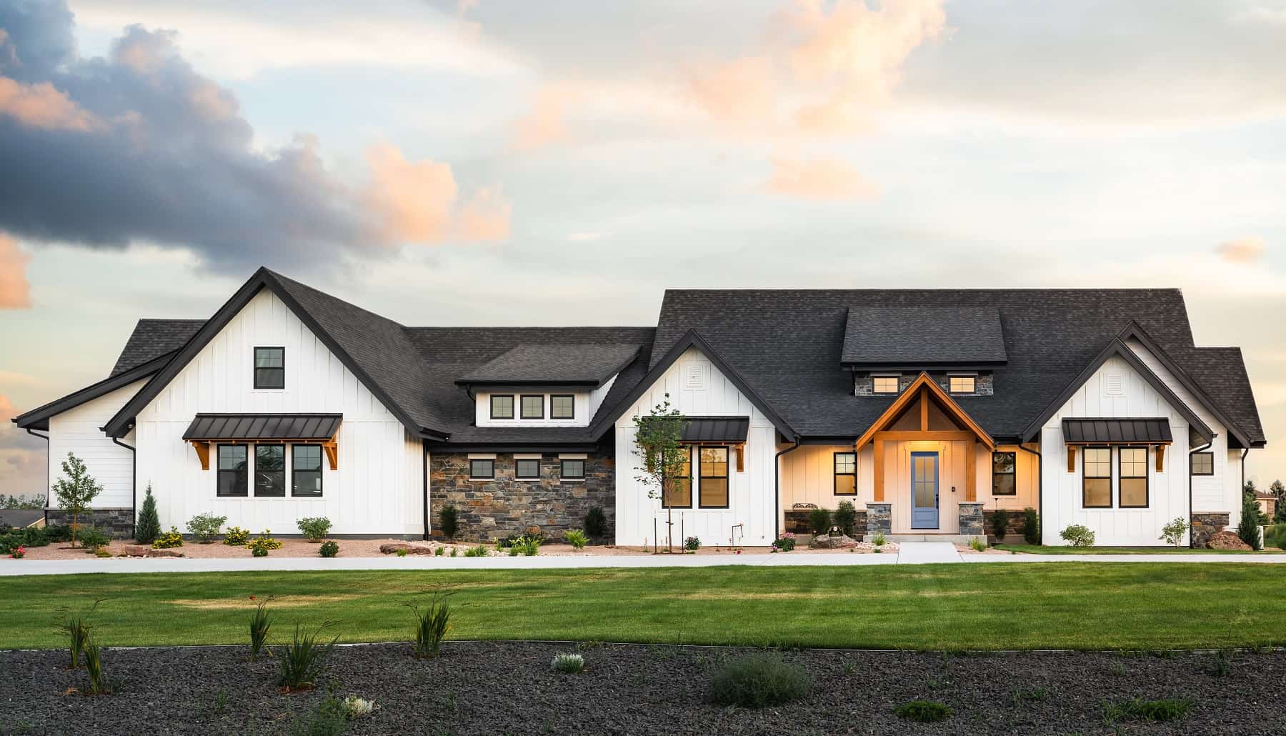 Front elevation of Transitional home (ThePlanCollection: House Plan #161-1220)