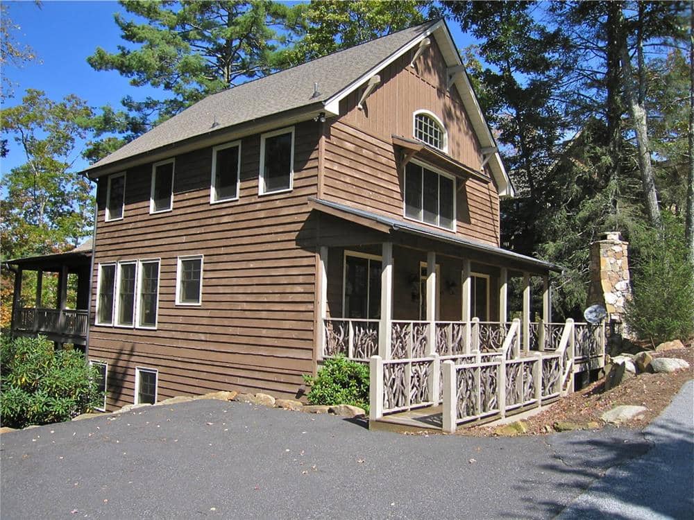 Front elevation of Craftsman home (ThePlanCollection: House Plan #163-1071)