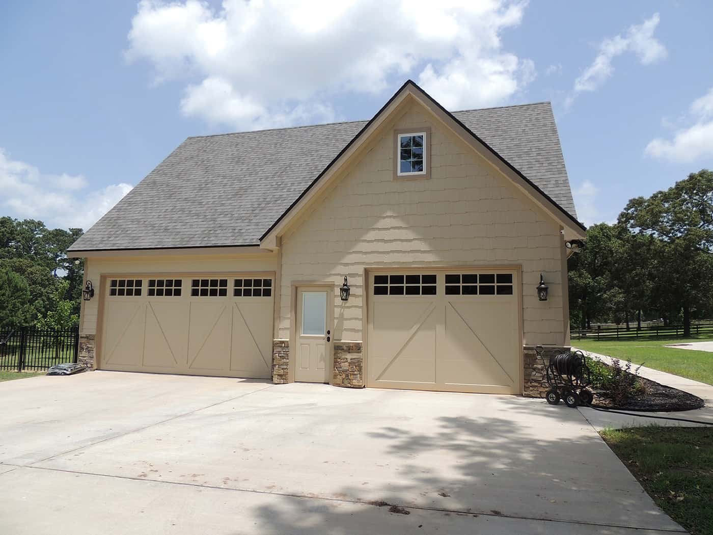 Front elevation of Garage home (ThePlanCollection: House Plan #163-1074)