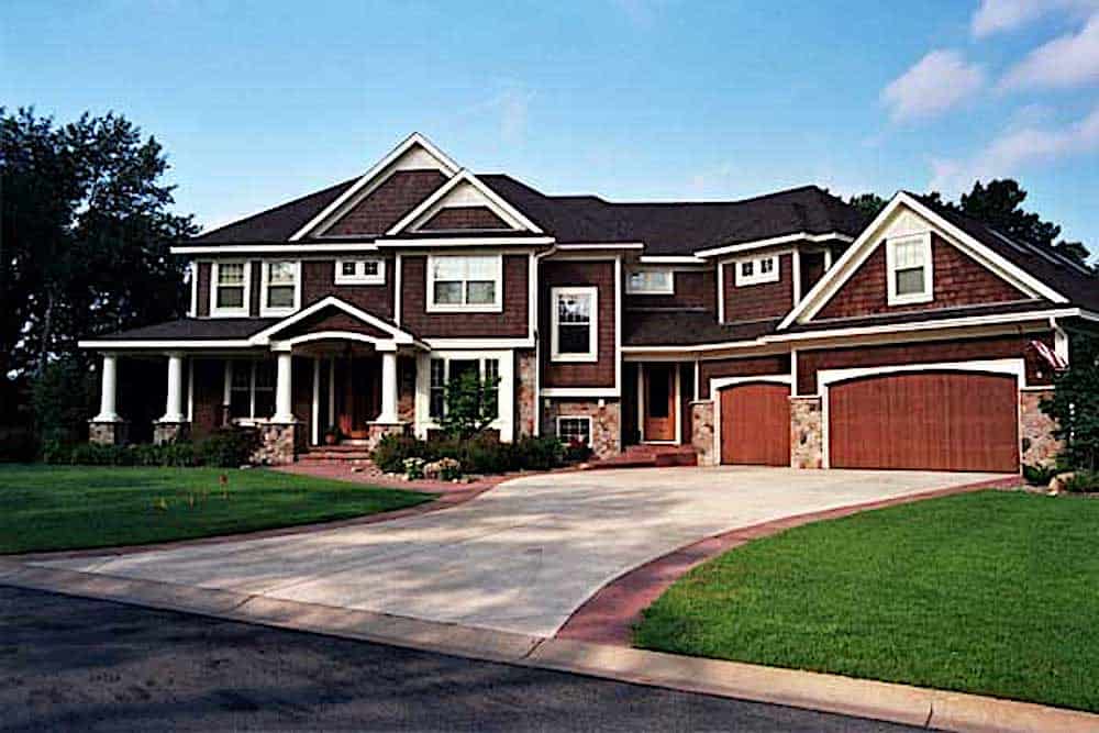 Country home (ThePlanCollection: Plan #165-1051)