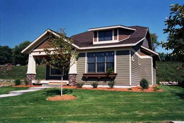 Bungalow Houseplans CLS-1503 front elevation photo.