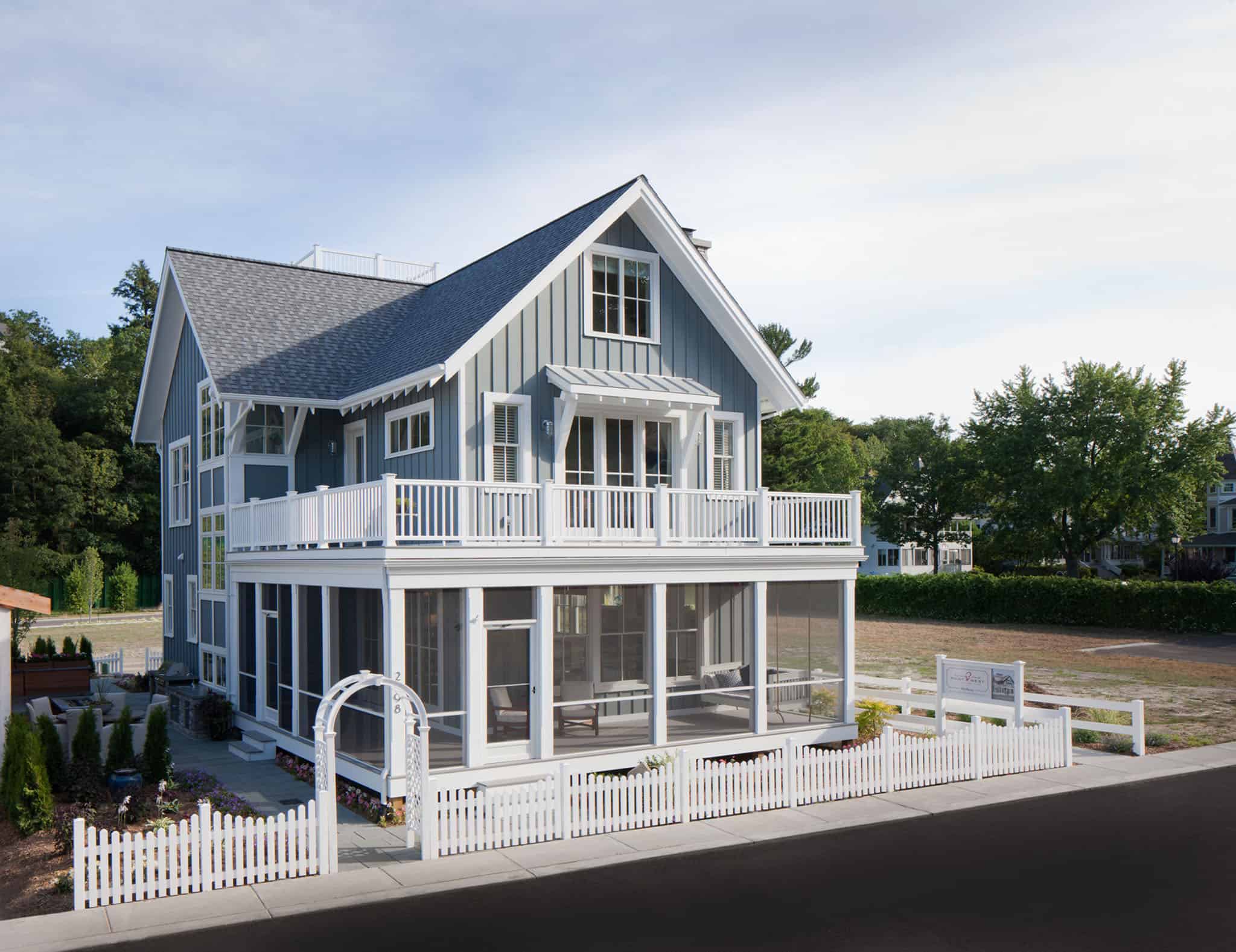 Front elevation of beach home (ThePlanCollection: House Plan #168-1143)