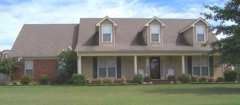 Front view of Southern home (ThePlanCollection: House Plan #170-1250)