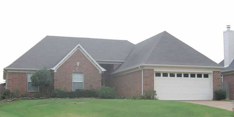 Front view of Southern home (ThePlanCollection: House Plan #170-2719)