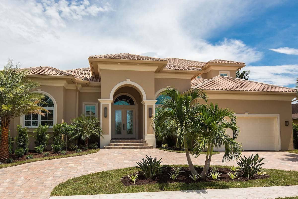 Coastal home (ThePlanCollection: Plan #175-1132)