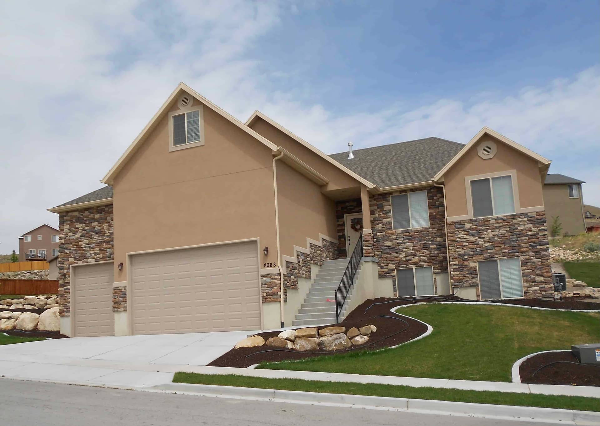 Front elevation of Rustic home (ThePlanCollection: House Plan #187-1002)