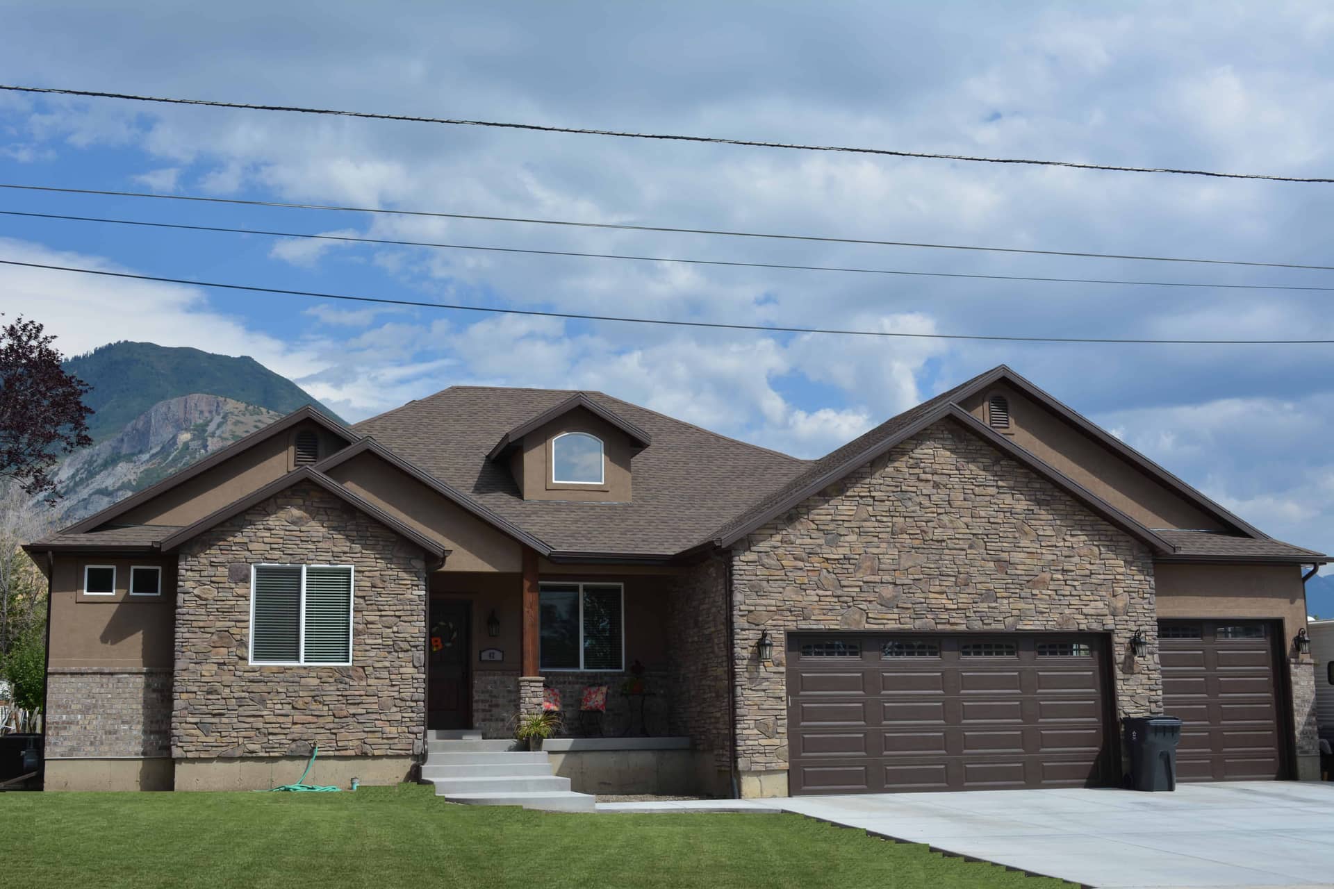 Ranch home (ThePlanCollection: Plan #187-1141)