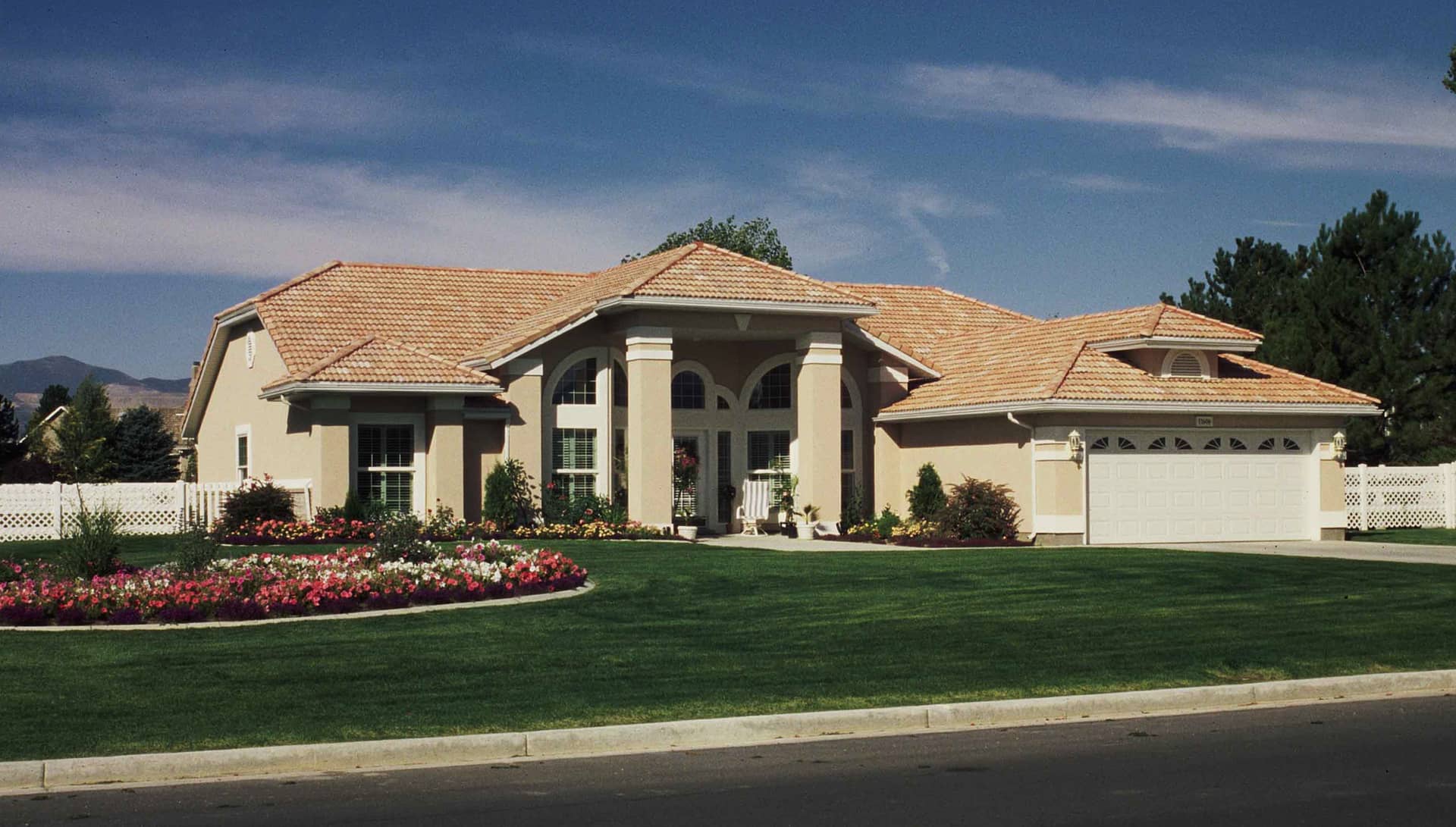 Front elevation photo of this contemporary home (ThePlanCollection: House Plan #190-1006)