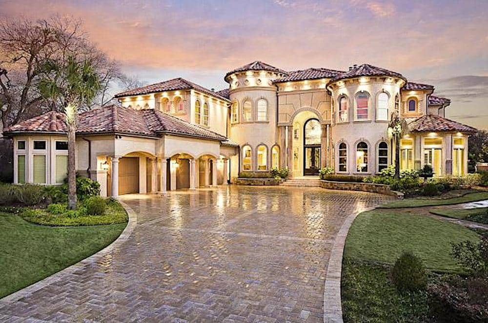 Mediterranean home (ThePlanCollection: Plan #195-1216)