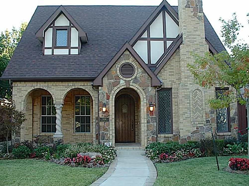 Tudor home (ThePlanCollection: Plan #195-1280)