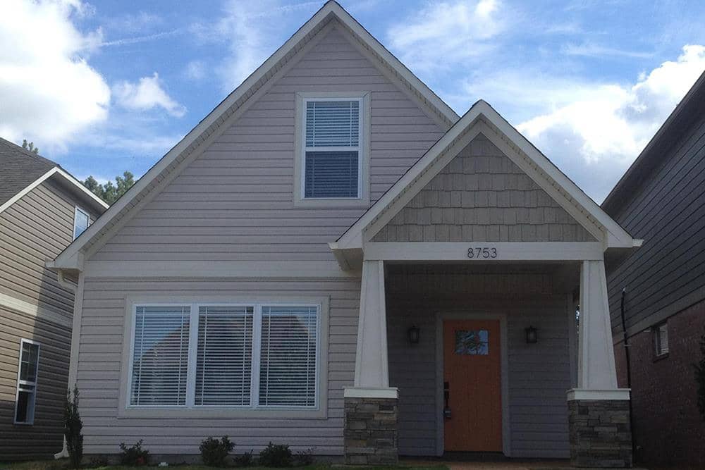 Cottage home (ThePlanCollection: Plan #196-1003)