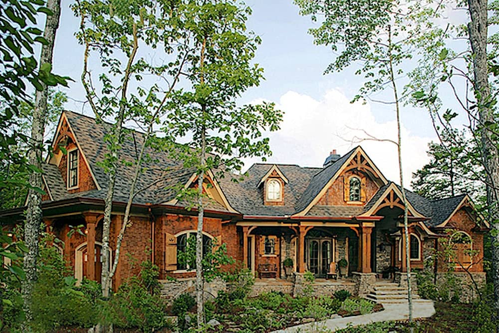 Arts and Crafts Ranch home (ThePlanCollection: Plan #198-1005)