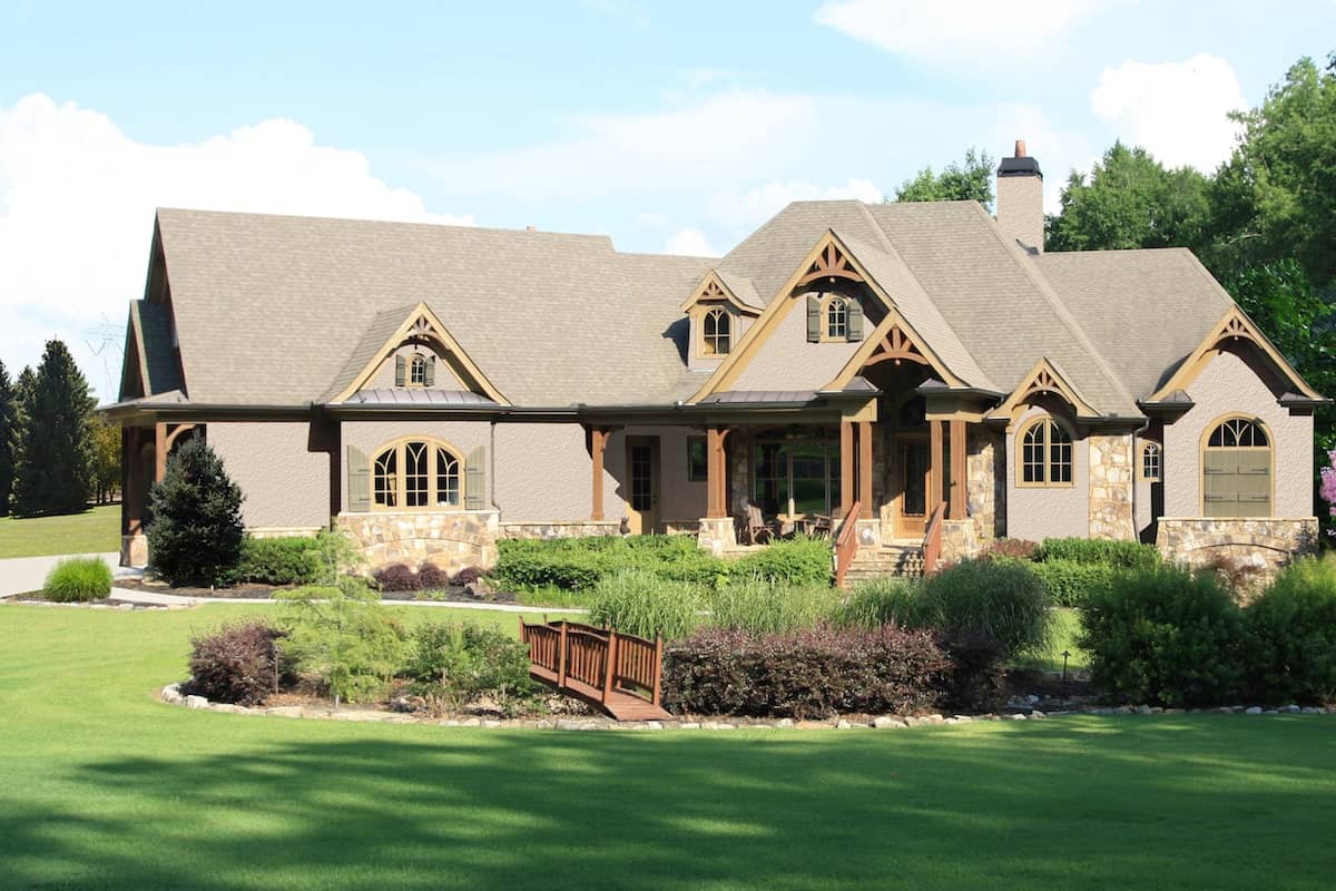 Luxury Cottage (ThePlanCollection: House Plan #198-1034)