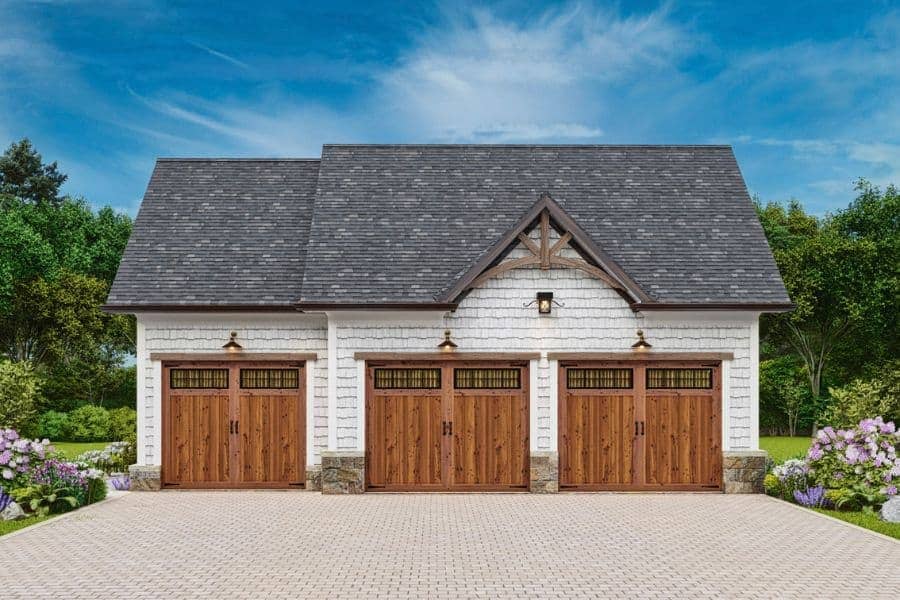 Front elevation of Garage w/Apartments home (ThePlanCollection: House Plan #198-1179)