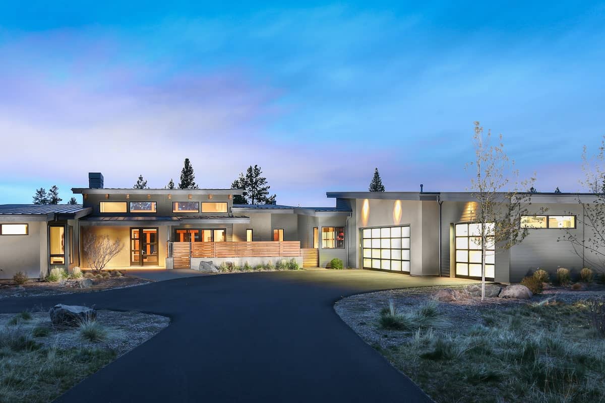 Contemporary style home (ThePlanCollection: Plan #202-1013)