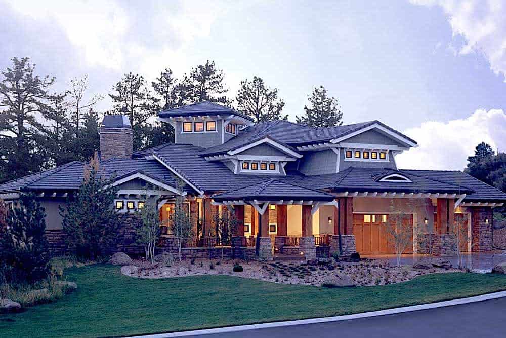 Prairie home (ThePlanCollection: Plan #205-1019)