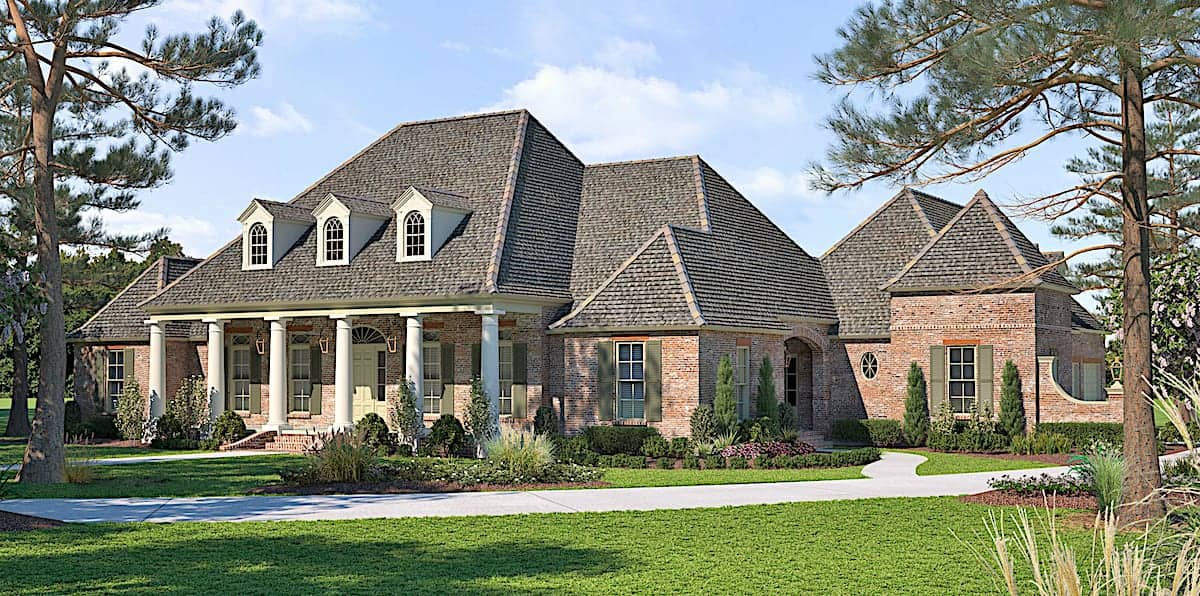 Colonial home (ThePlanCollection: Plan #206-1016)