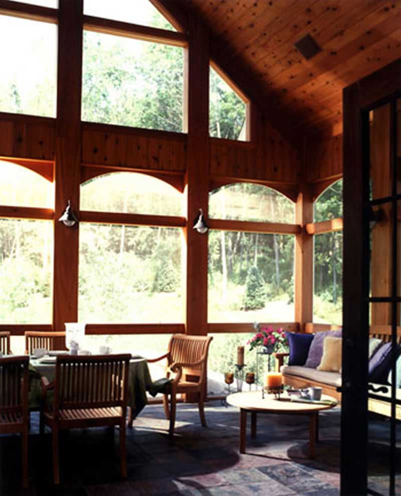 INTERIOR PHOTO