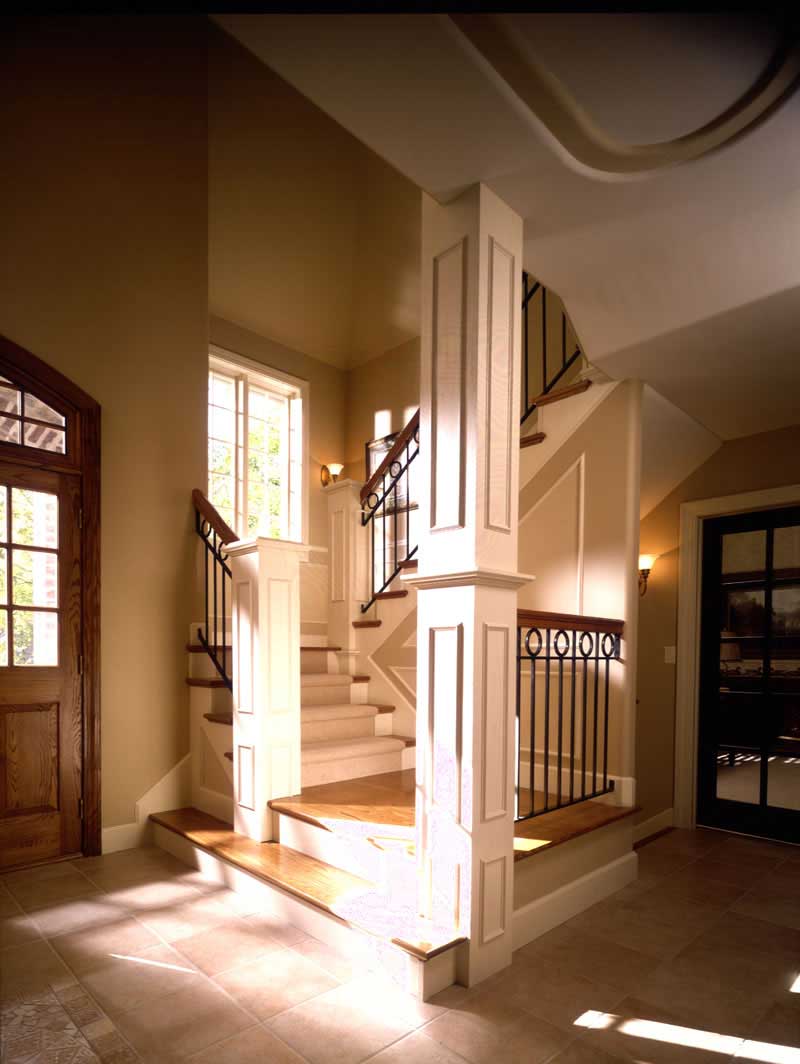 INTERIOR PHOTO