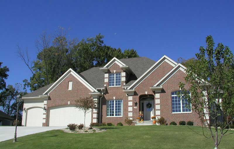 4-Bedroom, 3040 Sq Ft European House Plan - 101-1387 - Front Exterior