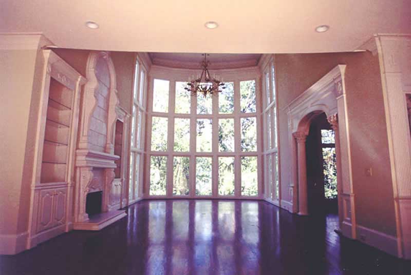 INTERIOR PHOTO