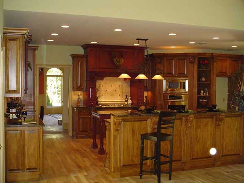 INTERIOR PHOTO