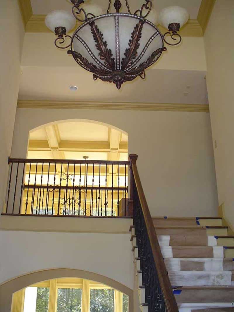 INTERIOR PHOTO
