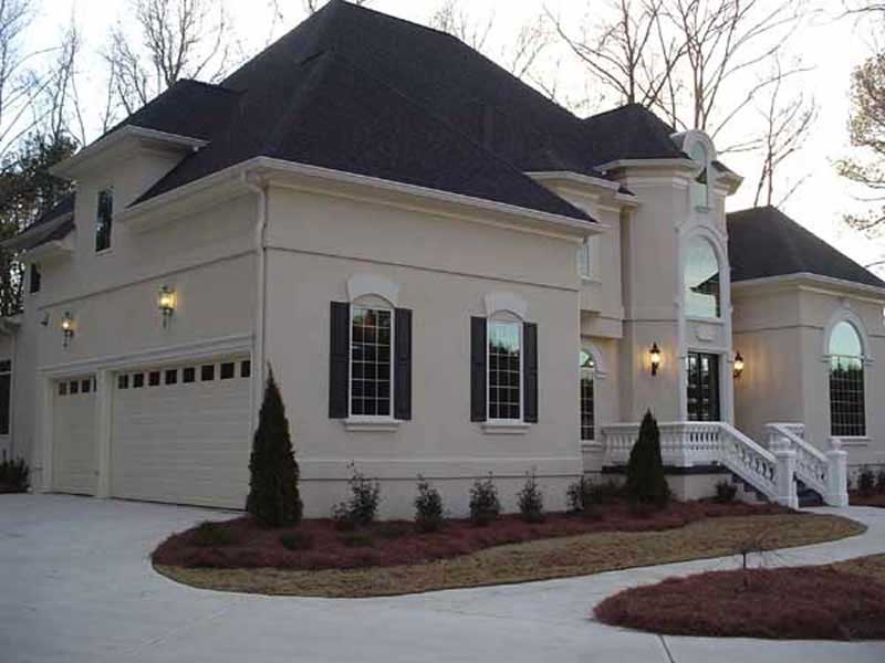 EXTERIOR PHOTO