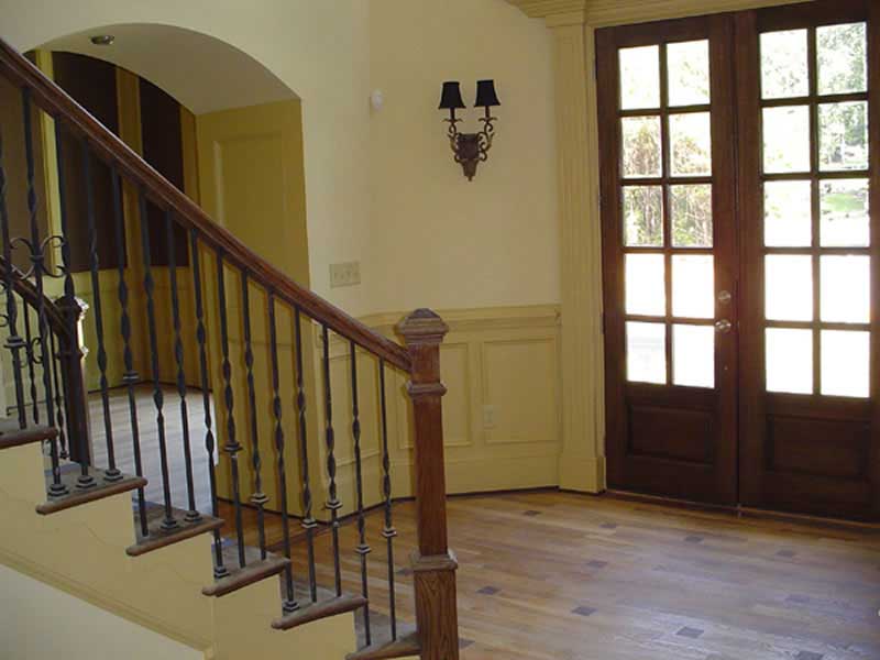INTERIOR PHOTO