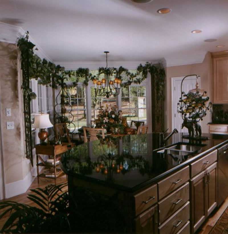 INTERIOR PHOTO