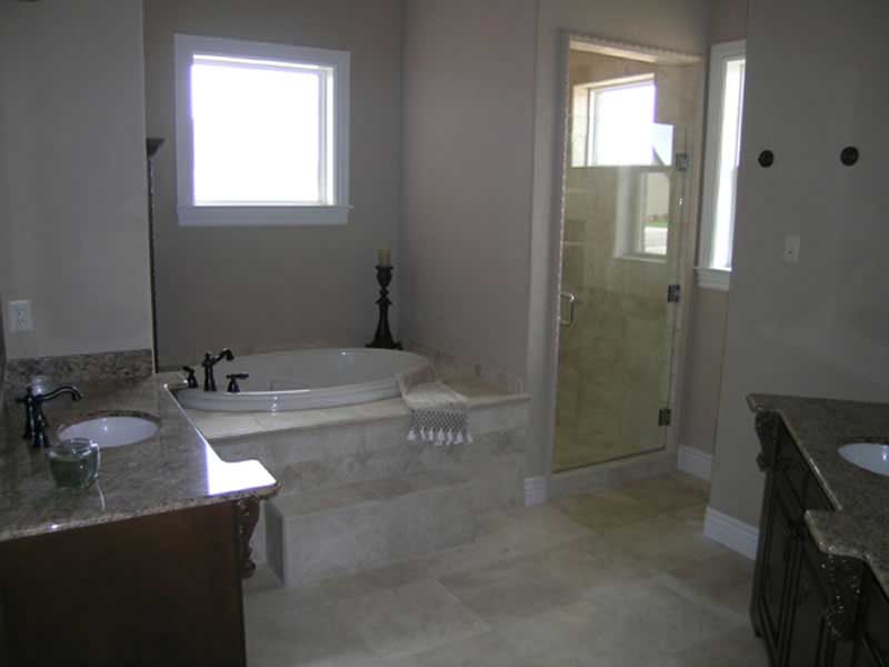 INTERIOR PHOTO