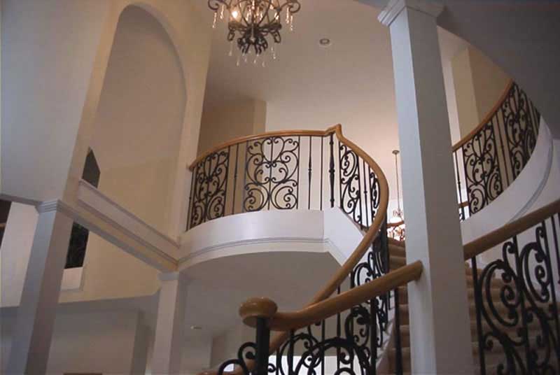 INTERIOR PHOTO