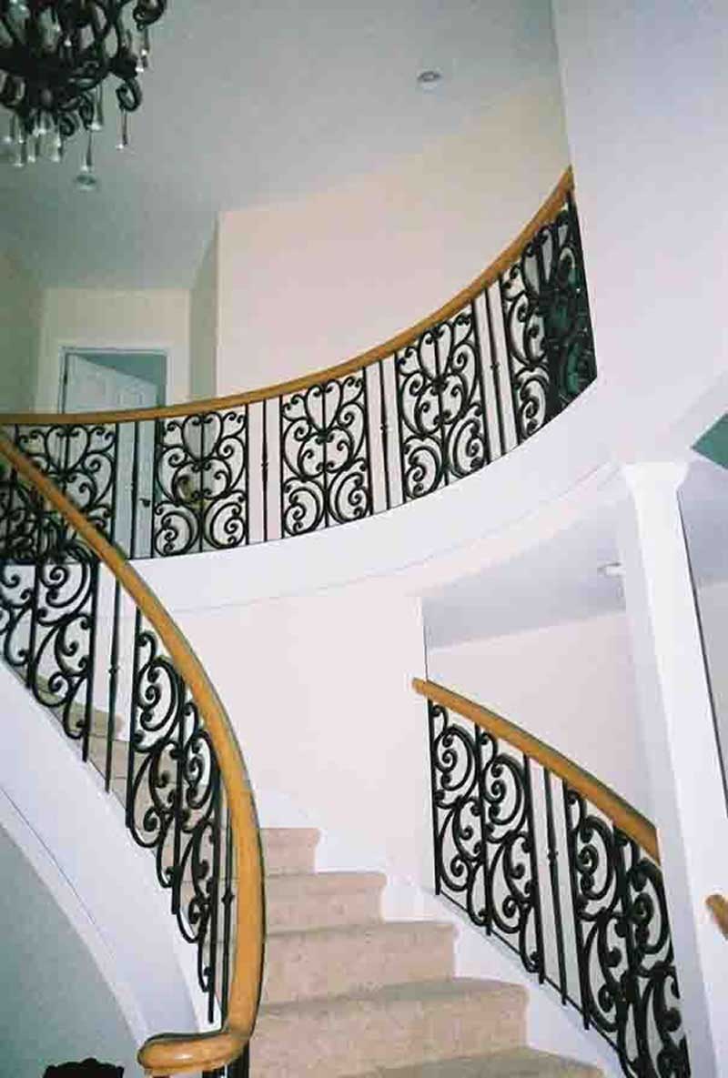 INTERIOR PHOTO