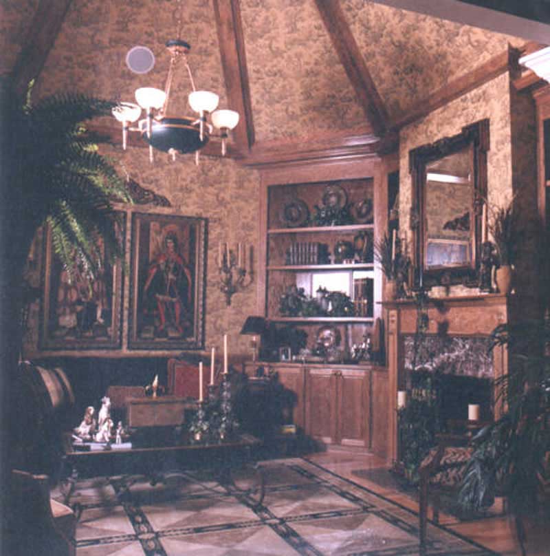 INTERIOR PHOTO
