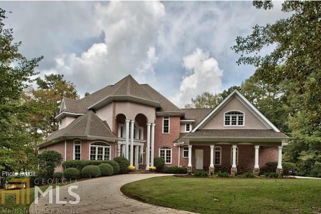 Home Exterior Photograph
