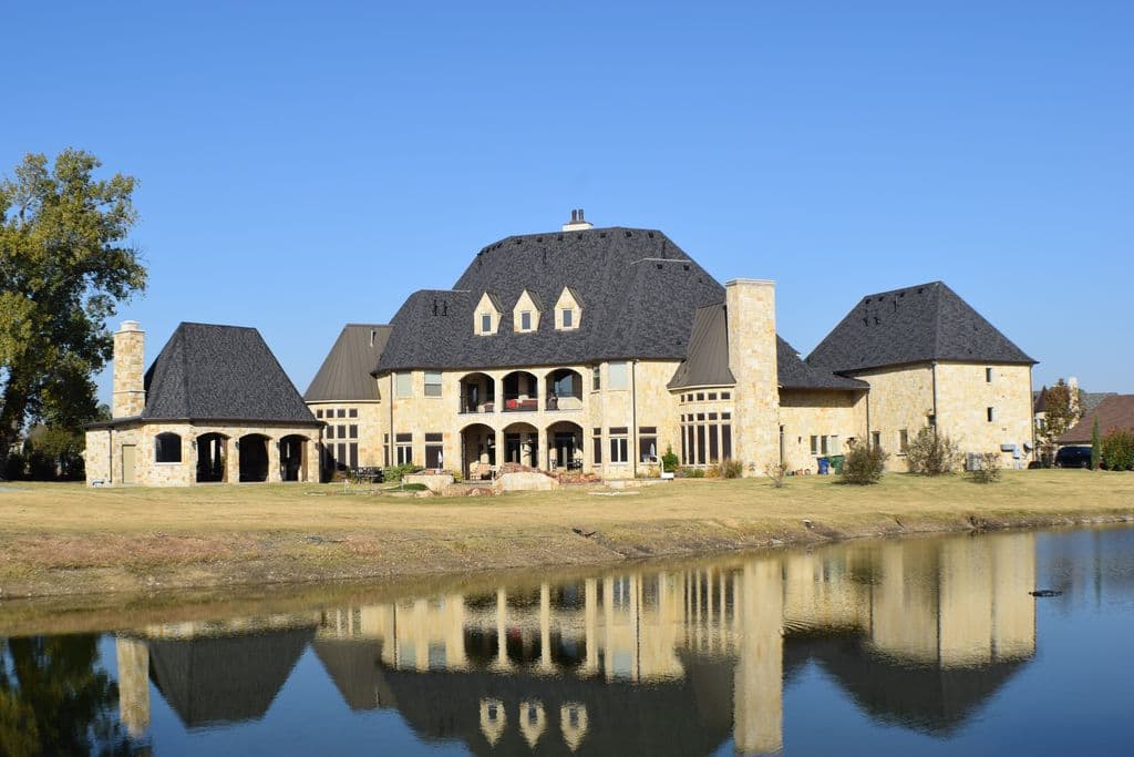Home Exterior Photograph