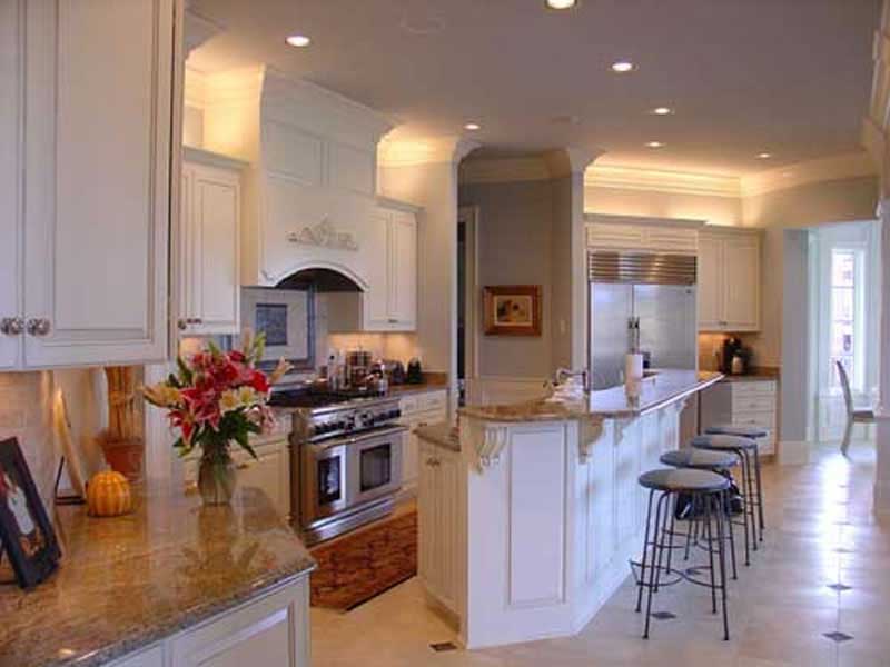 INTERIOR PHOTO