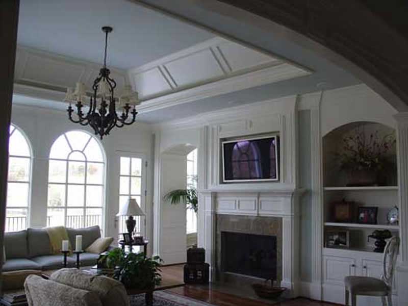 INTERIOR PHOTO