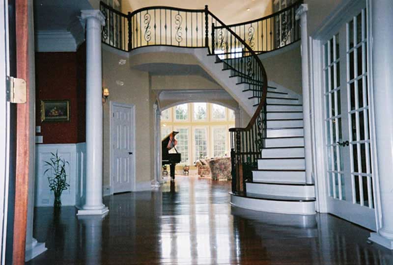 INTERIOR PHOTO