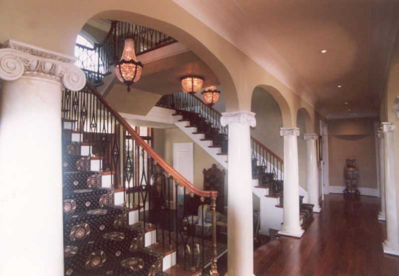 INTERIOR PHOTO