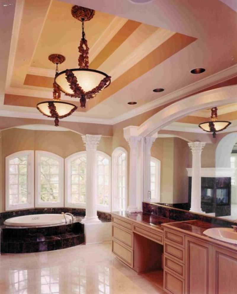 INTERIOR PHOTO
