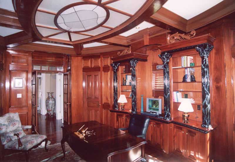 INTERIOR PHOTO