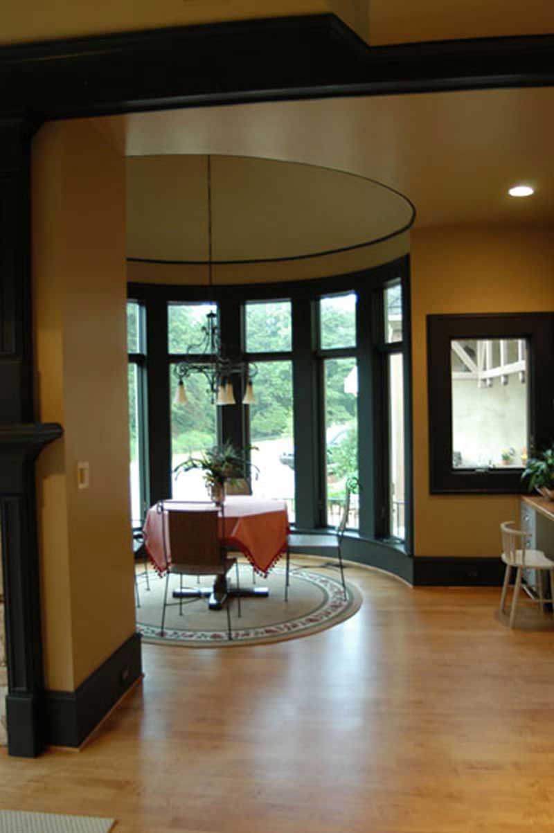 INTERIOR PHOTO