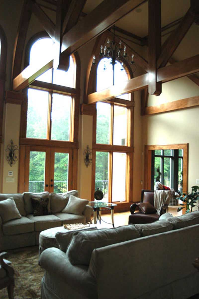 INTERIOR PHOTO