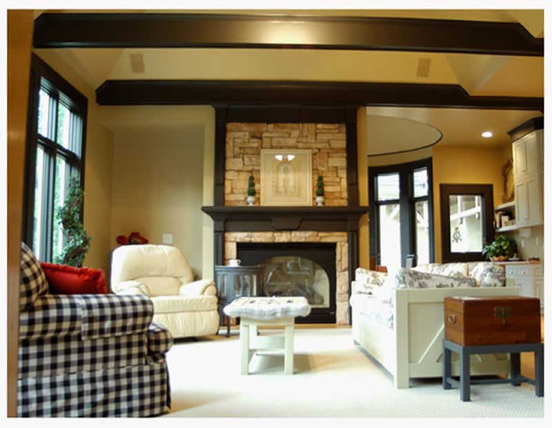 INTERIOR PHOTO